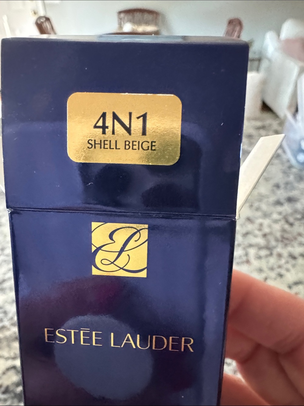 Estee Lauder Double Wear Foundation — Shell Beige 4N1 new in box - Picture 2 of 4